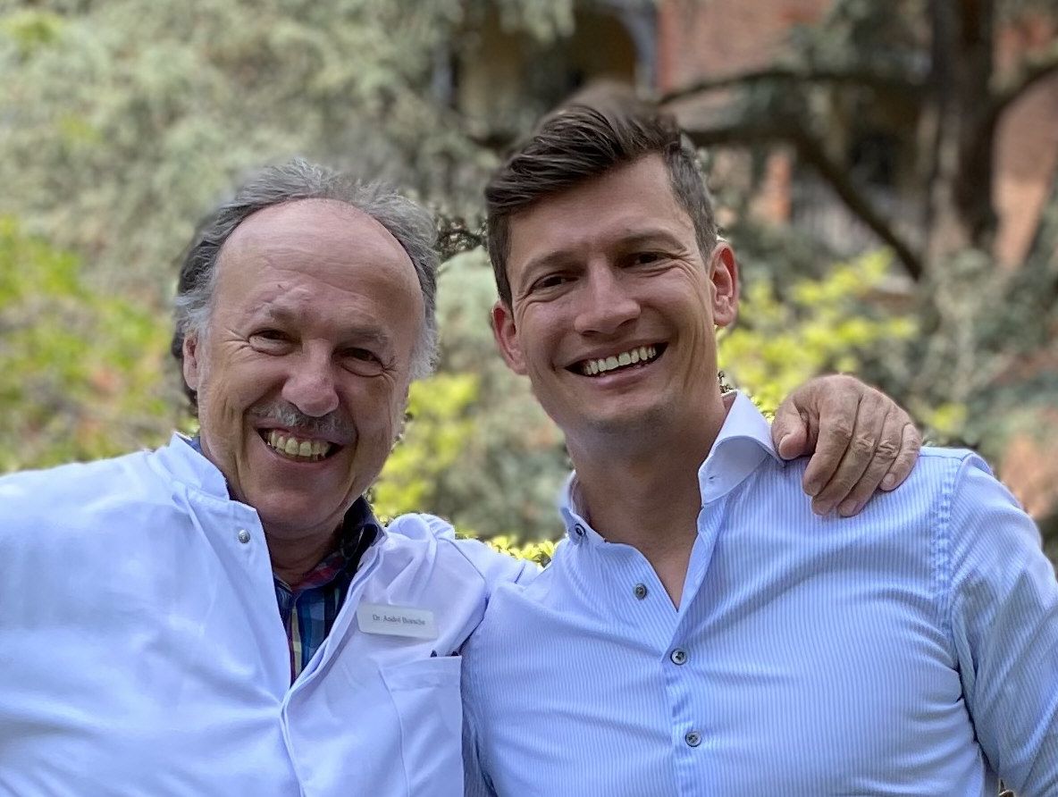 Scheidender Chefarzt Dr. André Borsche - links - und neuer Chefarzt Professor Dr. med. Jens Martin Rothenberger 